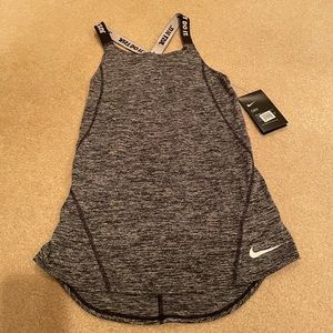 Nike top (girls)